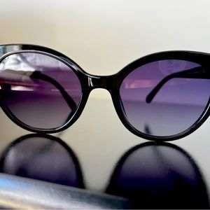 Kate Spade New York Samanthas Black sunglasses